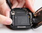 Ремонт Apple Watch Series 10 по-прежнему затруднен. (Источник изображения: iFixit)