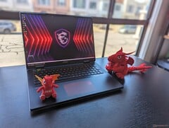 Titan 18 HX AI - это новейший флагманский игровой ноутбук от MSI (источник изображения: Notebookcheck. PSA: Это изображение Titan 18 HX последнего поколения, и скоро оно будет обновлено)