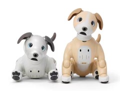 Sony выпускает роботизированную собаку Aibo Kinako Edition в двухцветном светло-коричневом и белом исполнении. (Слева: оригинальный белый цвет слоновой кости, справа: издание Kinako) (Источник изображения: Sony)