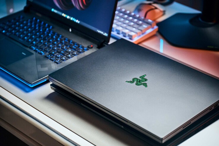 Razer Blade 16 практически не оставляет места для жалоб в плане качества сборки.