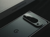 Будущие смартфоны Pixel могут обменять производительность на более длительное время автономной работы и улучшенные тепловые характеристики. (Источник изображения: Samuel Angor &amp; Unsplash)