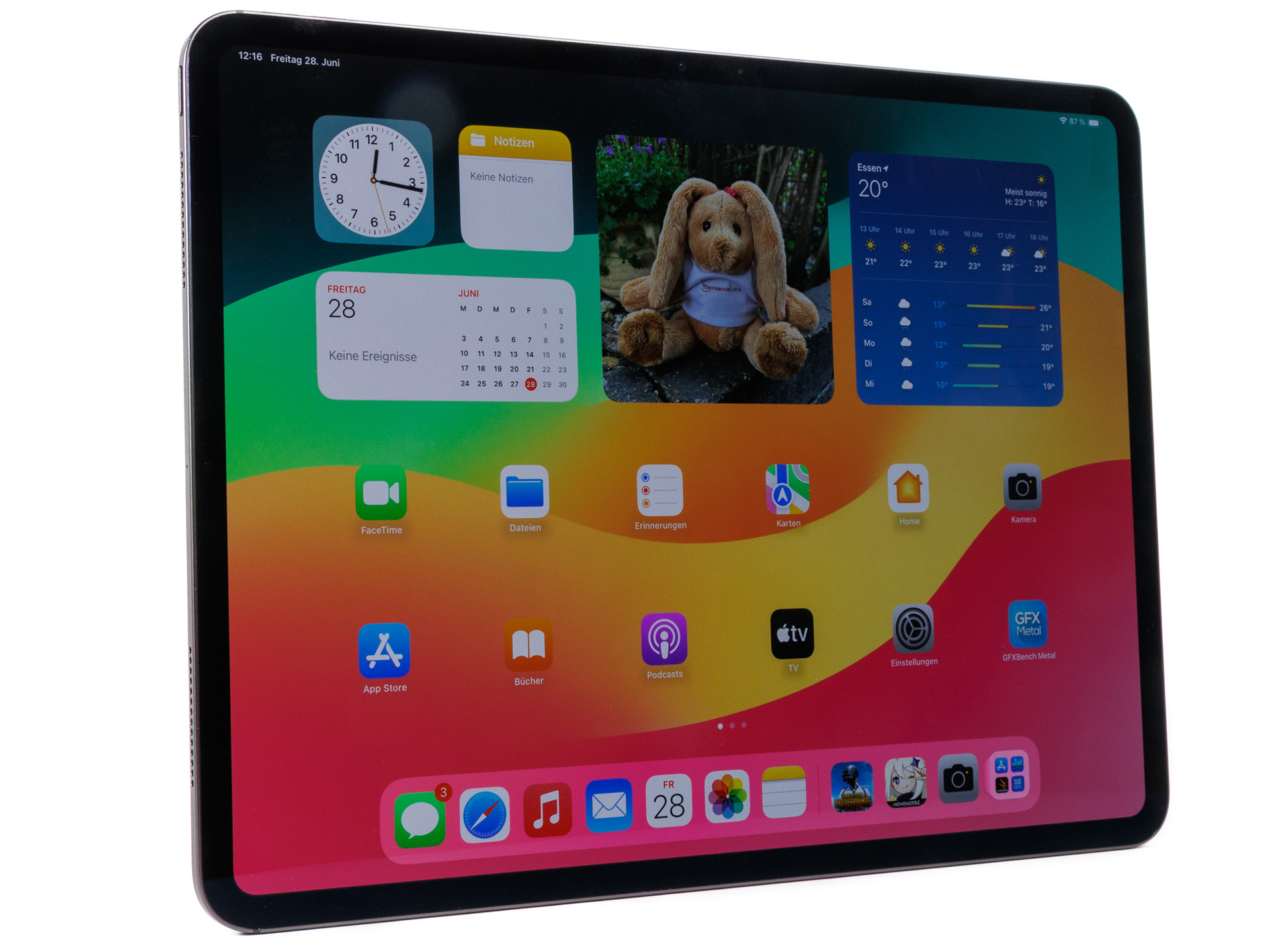 Apple iPad Pro 13 2024 Библиотека